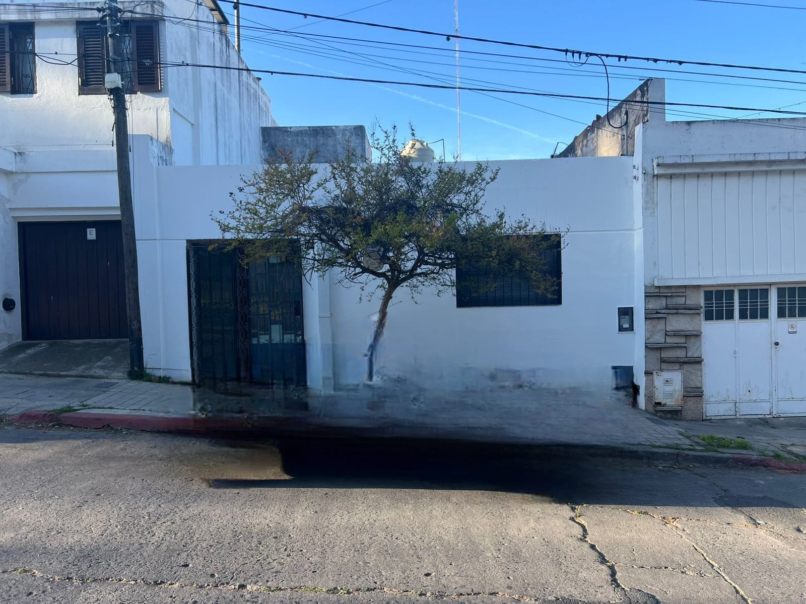 ALQUILO CASA BARRIO OBSERVATORIO SOBRE CALLE LAPRIDA.