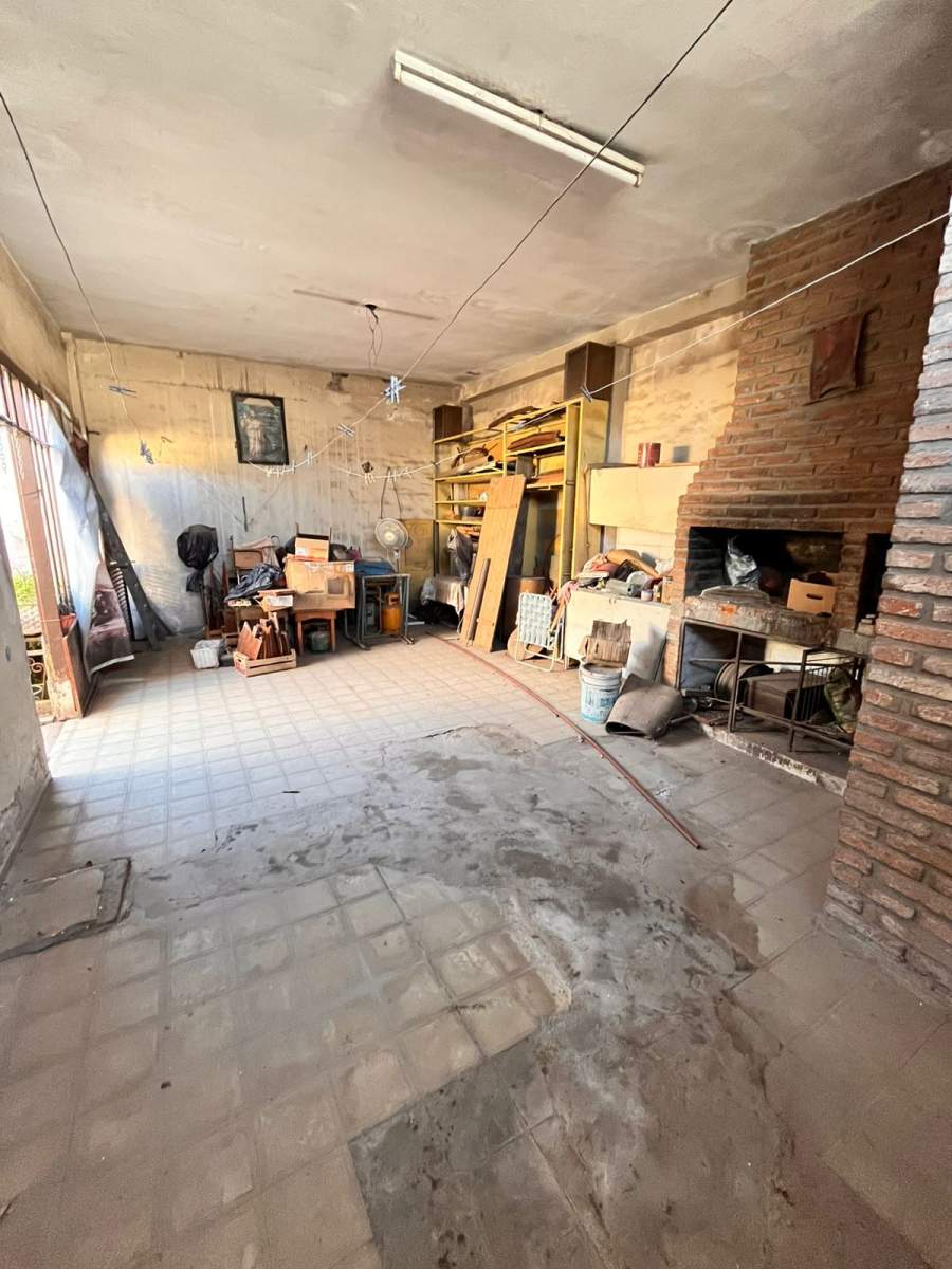 VENTA CASA CON POTENCIAL DE INVERSION - 3 DORM - VILLA AZALAIS