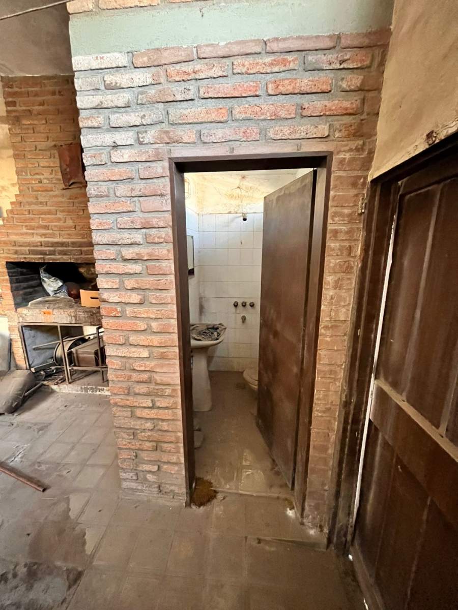 VENTA CASA CON POTENCIAL DE INVERSION - 3 DORM - VILLA AZALAIS