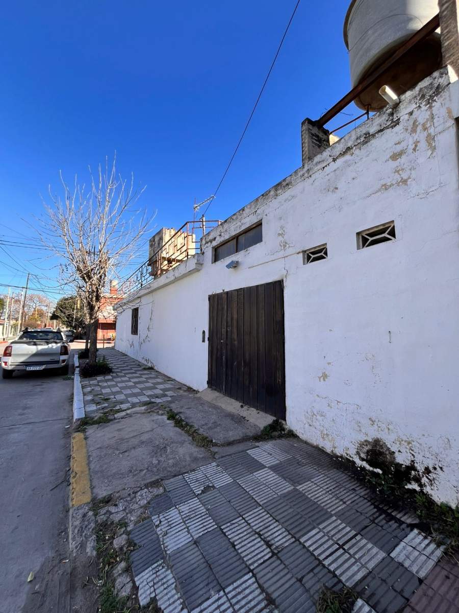 VENTA CASA CON POTENCIAL DE INVERSION - 3 DORM - VILLA AZALAIS
