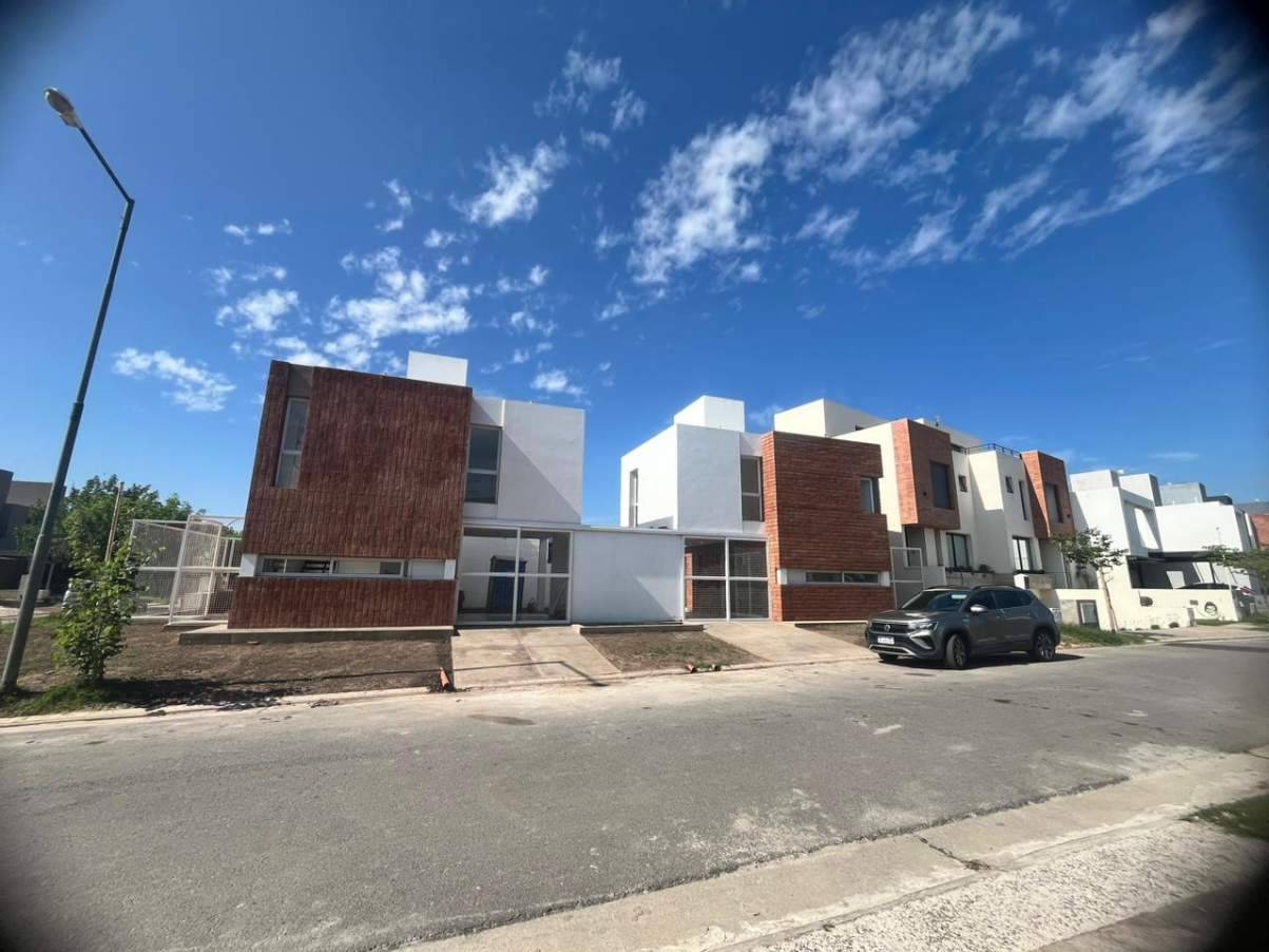 YA VISTE LO QUE ES ESTE DUPLEX PARA VIVIR?  - VENTA EN LOMAS DE MANANTIALES