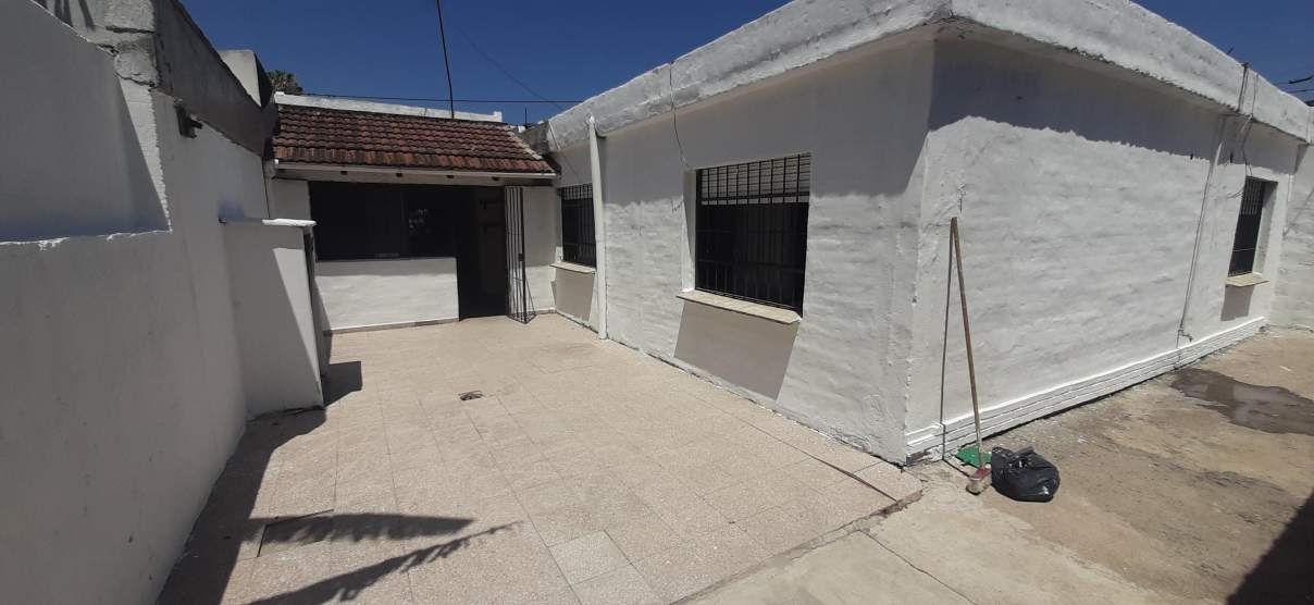 VENTA CASA CON PATIO GRANDE Y QUINCHO -  RESIDENCIAL SANTA ROSA
