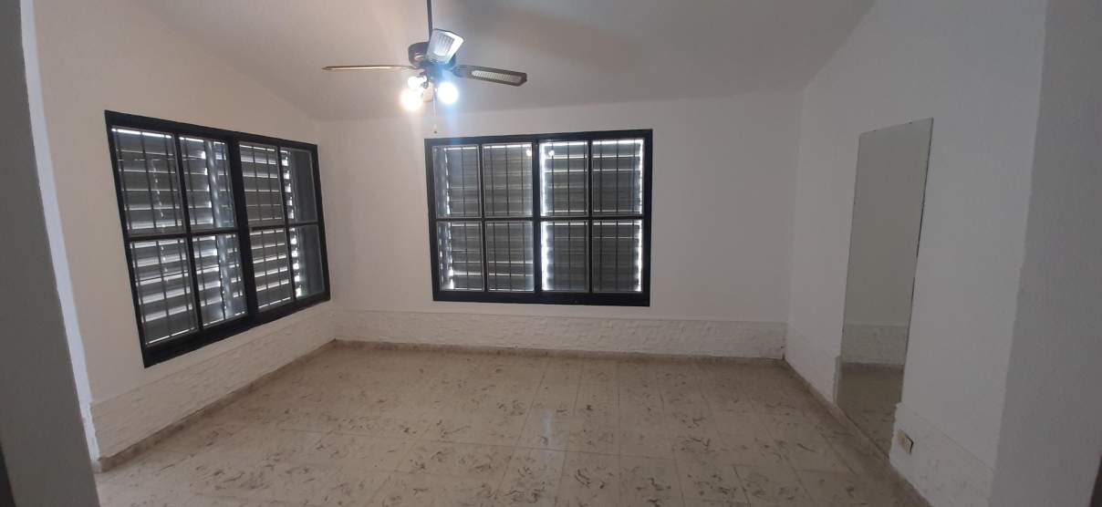 VENTA CASA CON PATIO GRANDE Y QUINCHO -  RESIDENCIAL SANTA ROSA