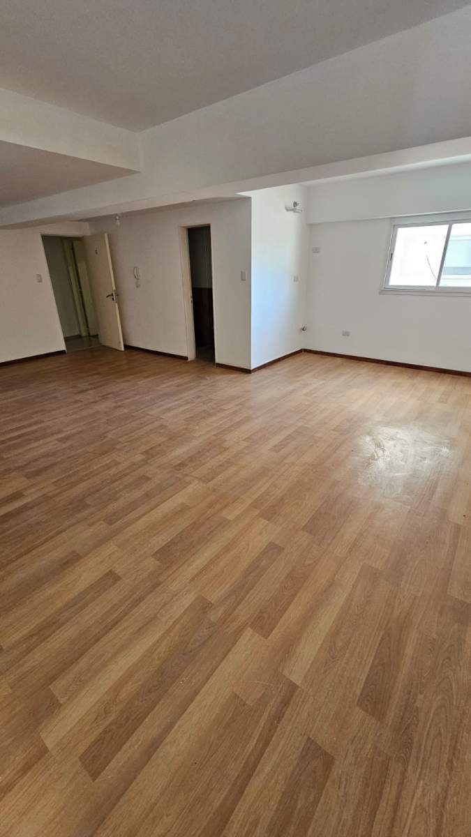 TE IMAGINAS QUE ESTA SEA TU OFICINA?    VENTA DE OFICINA EN PLENO CENTRO CORDOBA