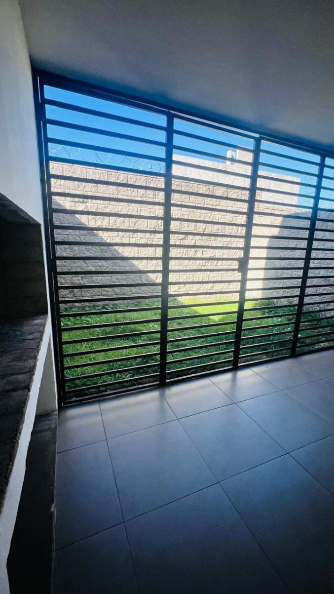 ALQUILER DUPLEX  3 DORMITORIOS EN LOMAS DEL CHATEAU!