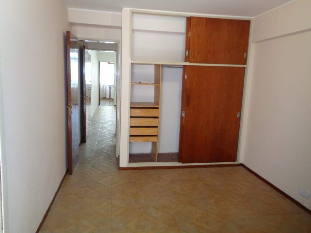 Centro - Excelente Departamento Externo de 1 Dormitorio, Amplio y Luminoso con 2 Balcones, Excelente Vista y Cocina Separada