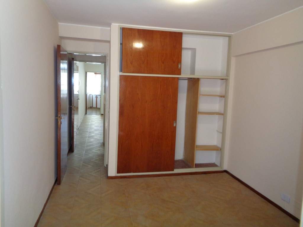 Centro - Excelente Departamento Externo de 1 Dormitorio, Amplio y Luminoso con 2 Balcones, Excelente Vista y Cocina Separada