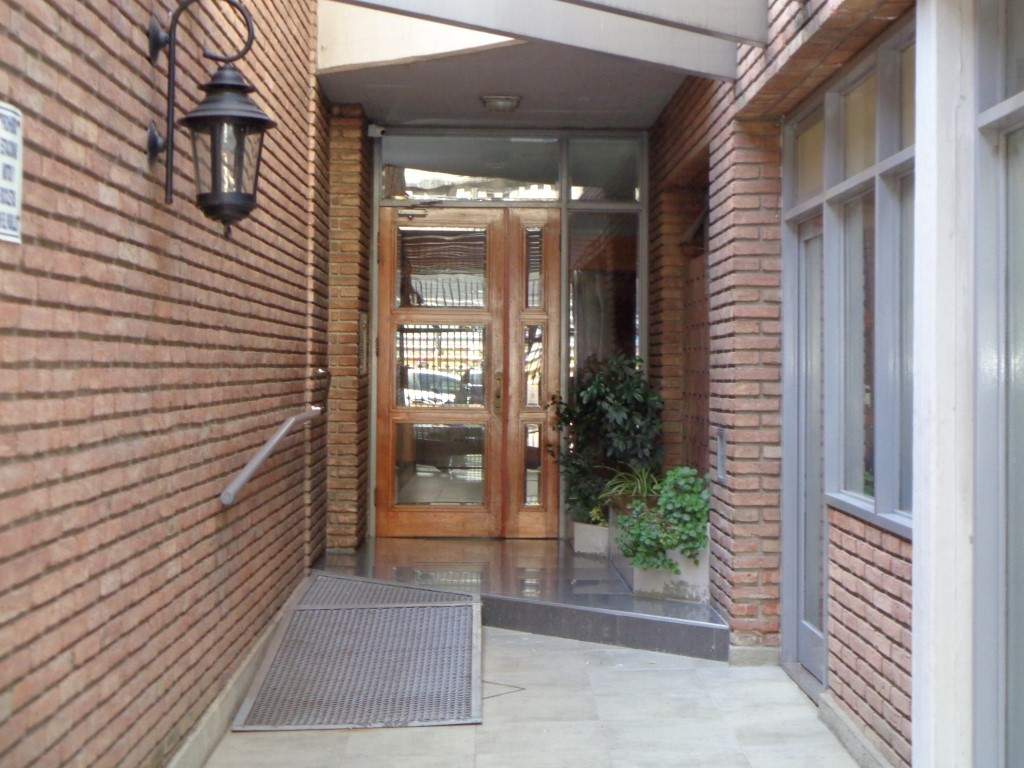 Centro - Excelente Departamento Externo de 1 Dormitorio, Amplio y Luminoso con 2 Balcones, Excelente Vista y Cocina Separada