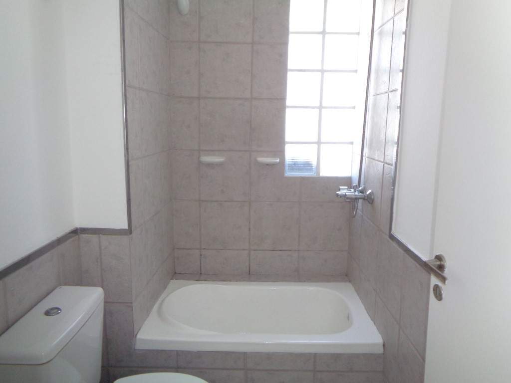 Barrio General Paz - Departamento de Categoría de 1 Dormitorio, Amplio y Luminoso con Balcón y Terraza Amplia con 2 Asadores