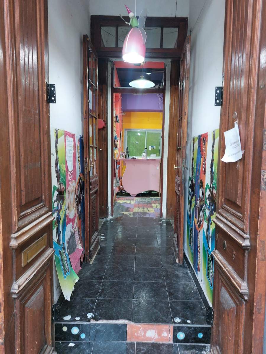 Casa  Local Comercial - VENTA (Cnel. Pringles al 100)