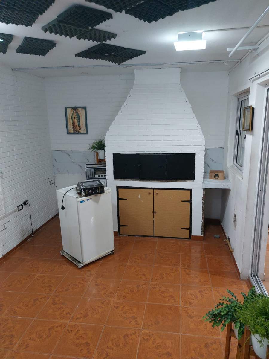 Local Comercial - ALQUILER (Cnel. Pringles al 100)