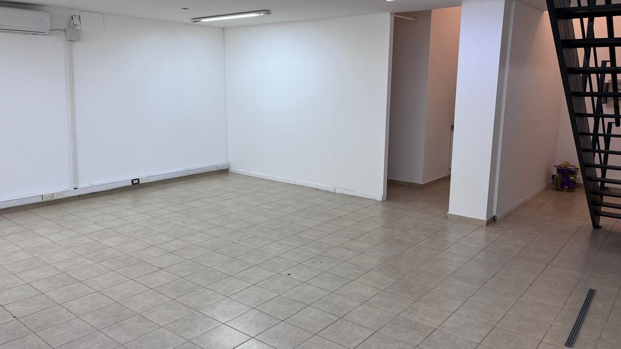 VENTA OFICINA CERRO DE LAS ROSAS