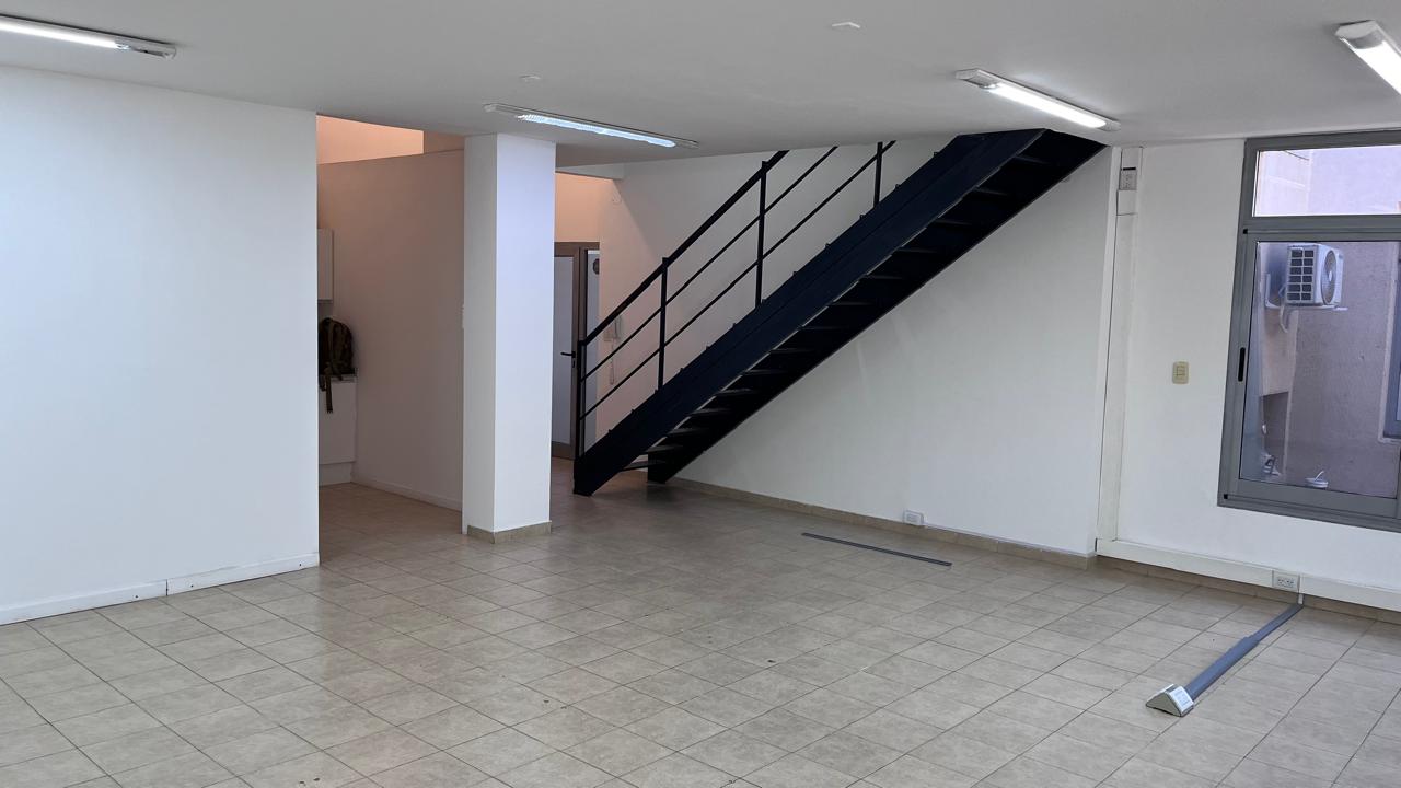 VENTA OFICINA CERRO DE LAS ROSAS