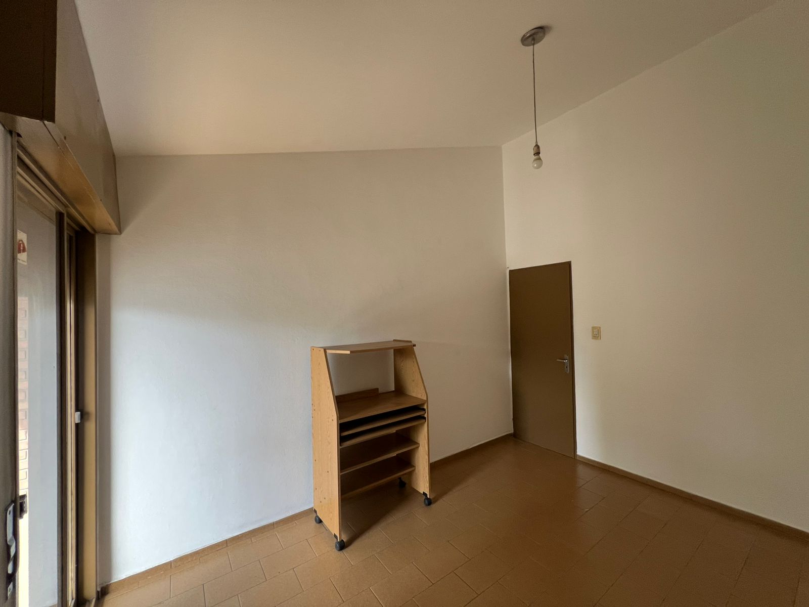 CASA EN VENTA B ALTO ALBERDI- 4 DORMITORIOS CCOCHERA