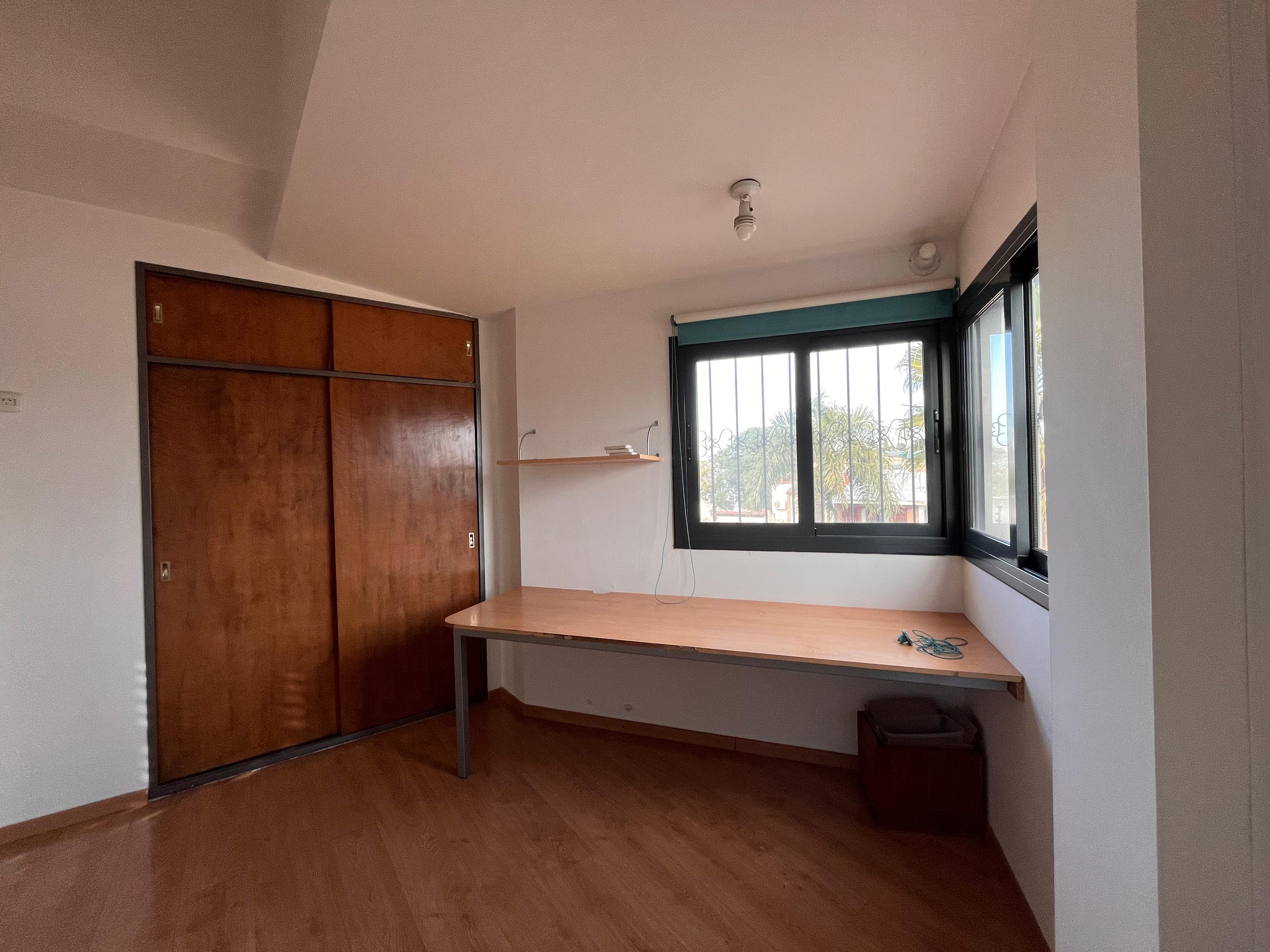 ALQUILER Casa Cuatro Dormitorios San Salvador