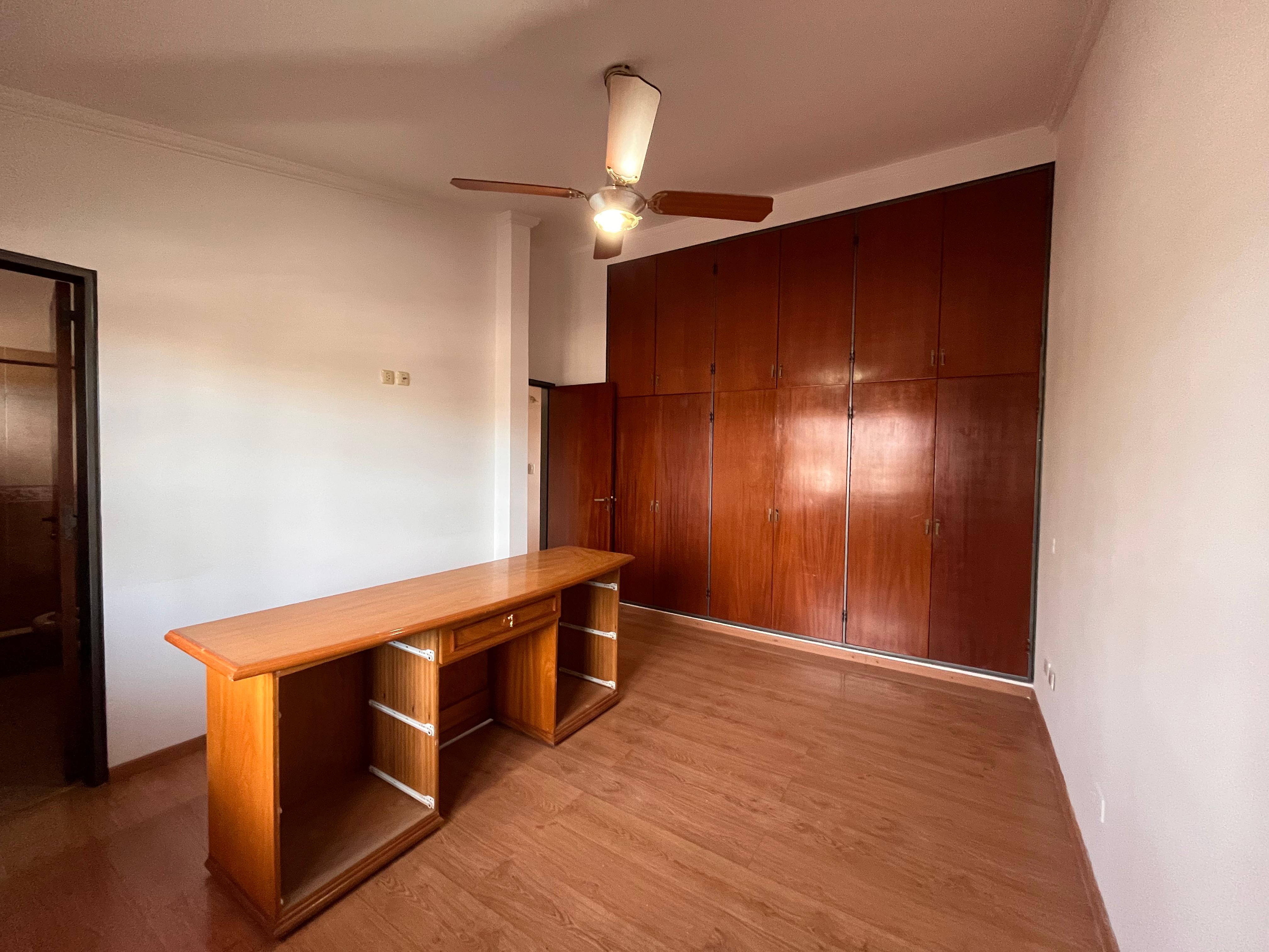 ALQUILER Casa Cuatro Dormitorios San Salvador