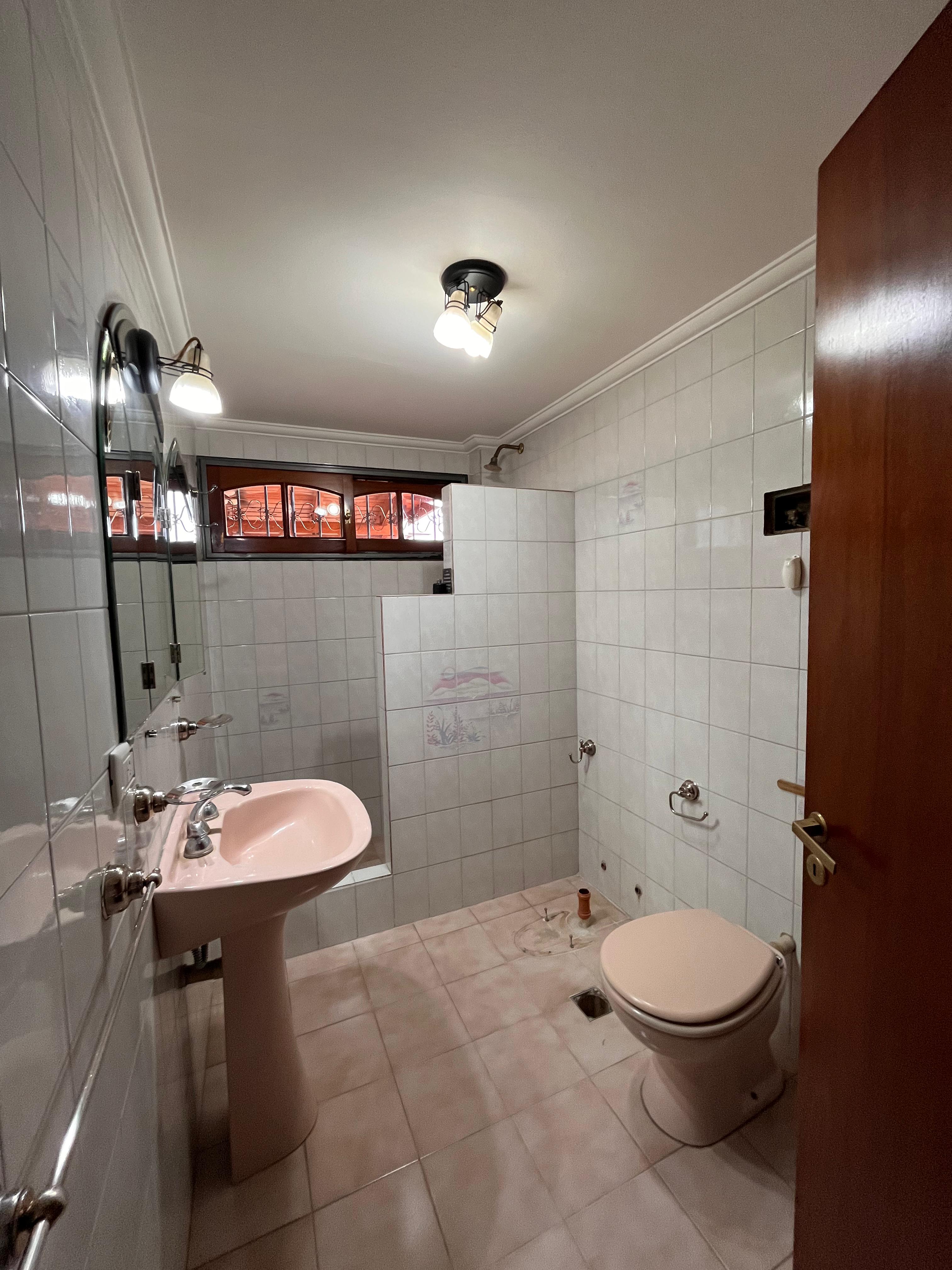 ALQUILER Casa Cuatro Dormitorios San Salvador