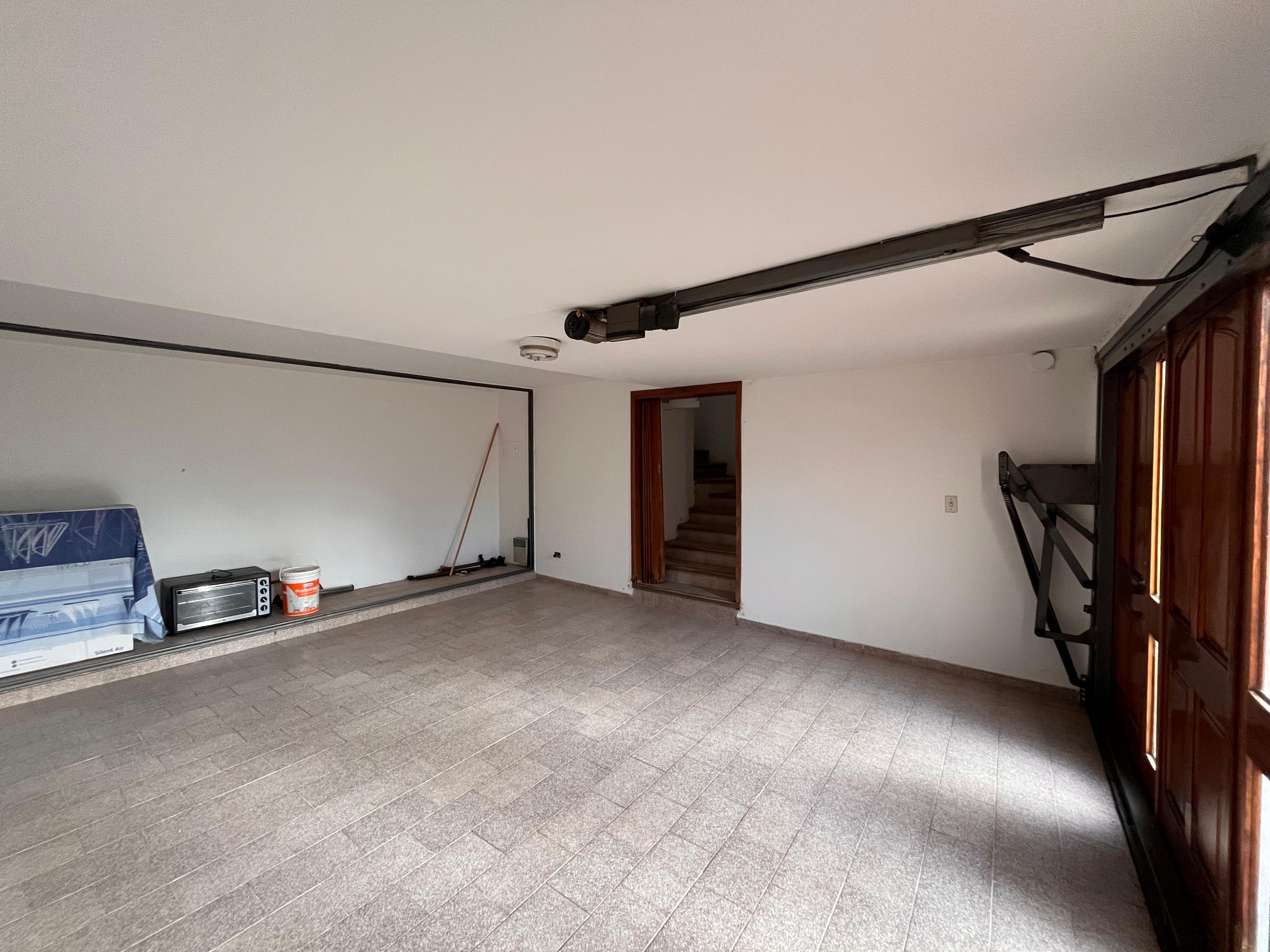 ALQUILER Casa Cuatro Dormitorios San Salvador