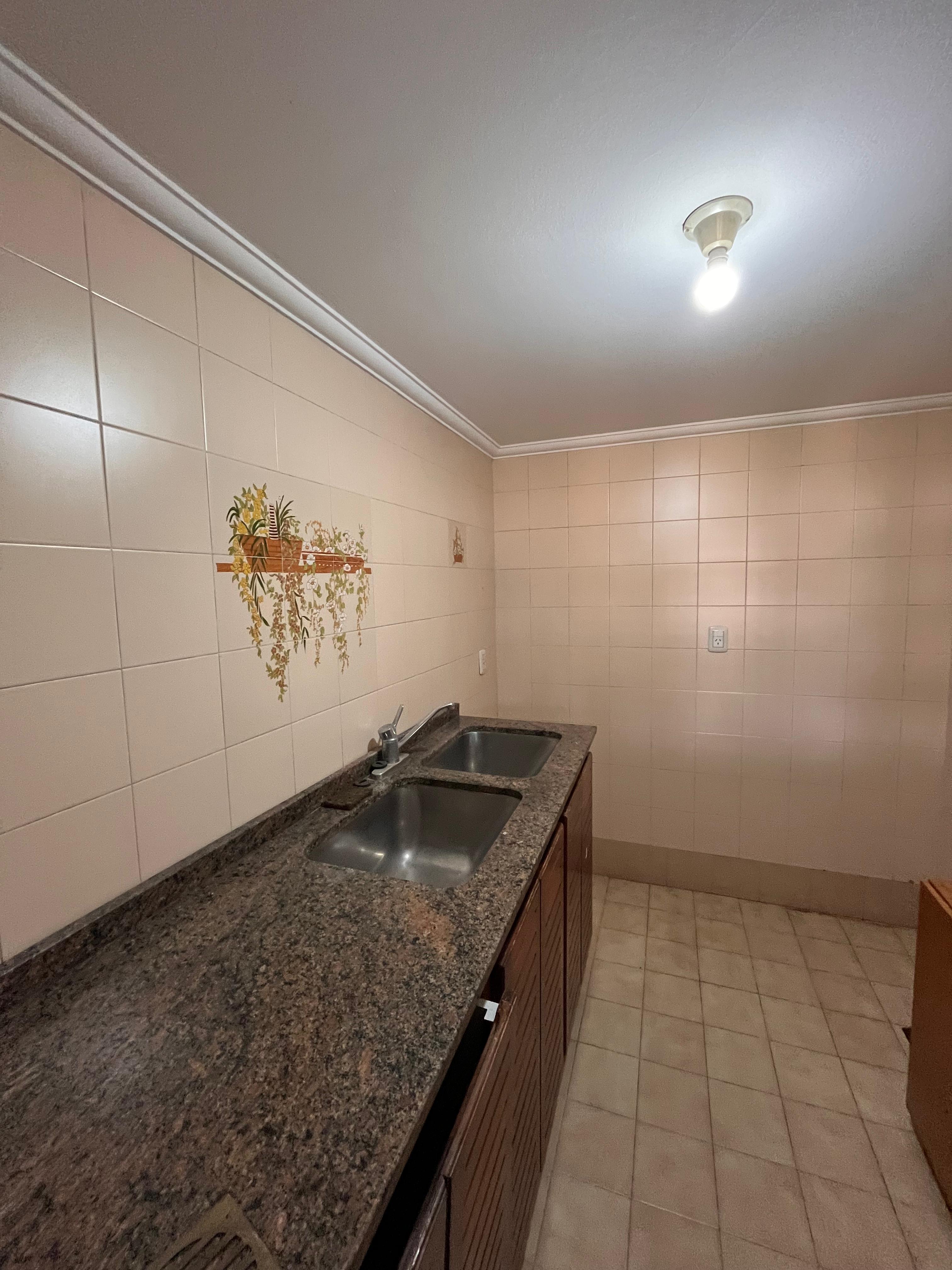 ALQUILER Casa Cuatro Dormitorios San Salvador