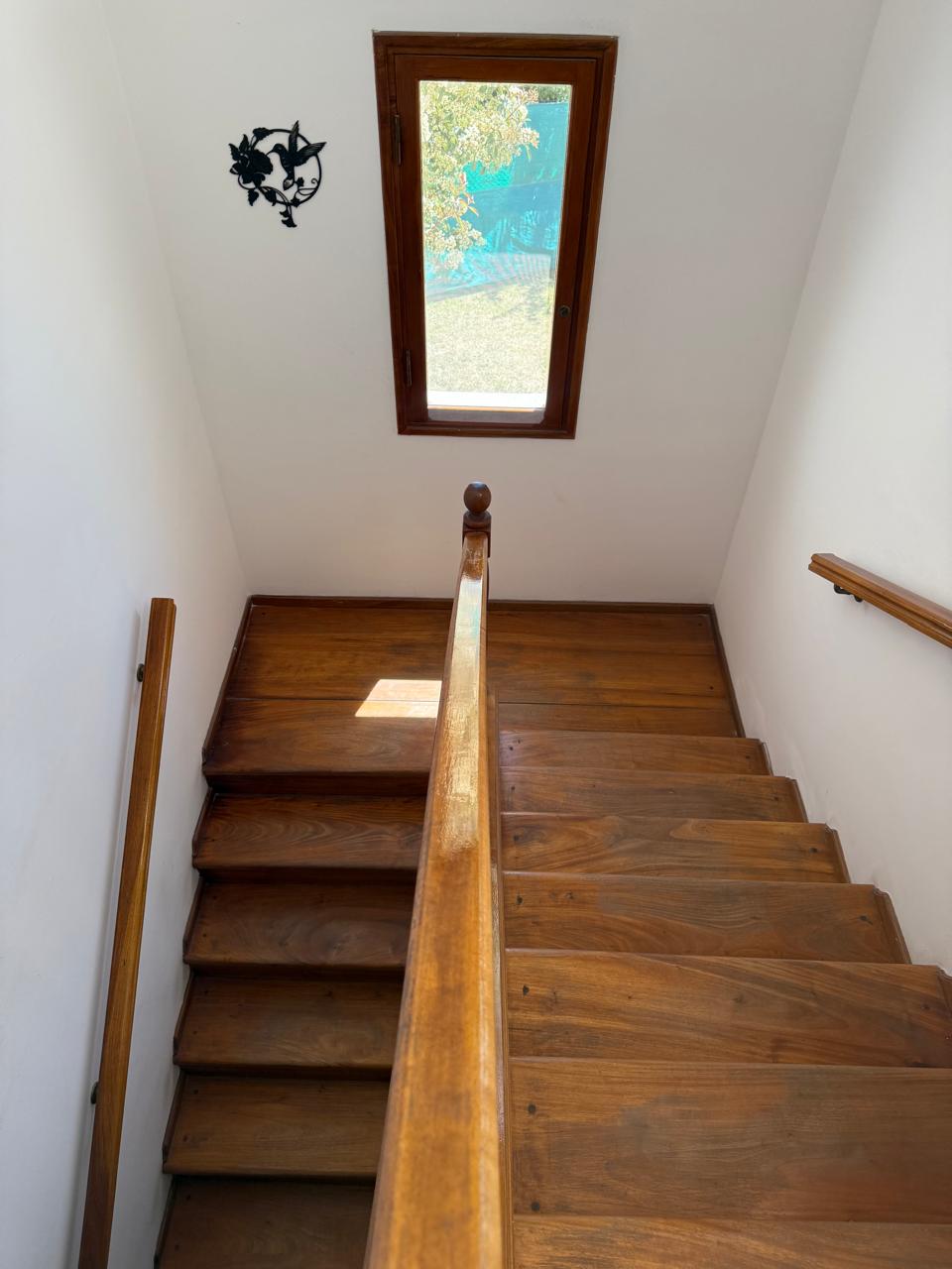 Valle Escondido Los Soles casa 4 domitorios 985m terreno