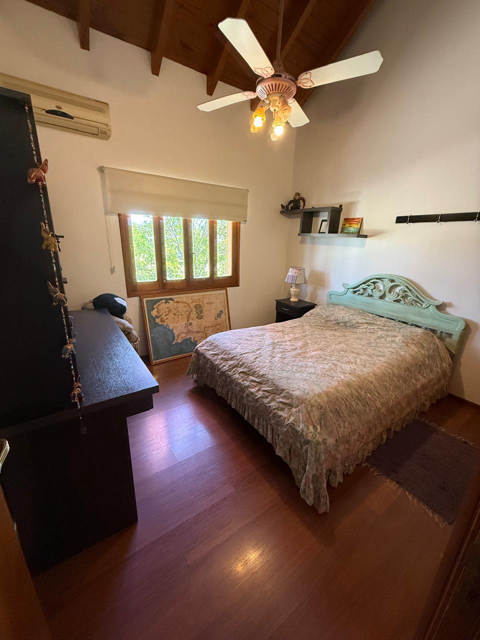 Valle Escondido Los Soles casa 4 domitorios 985m terreno