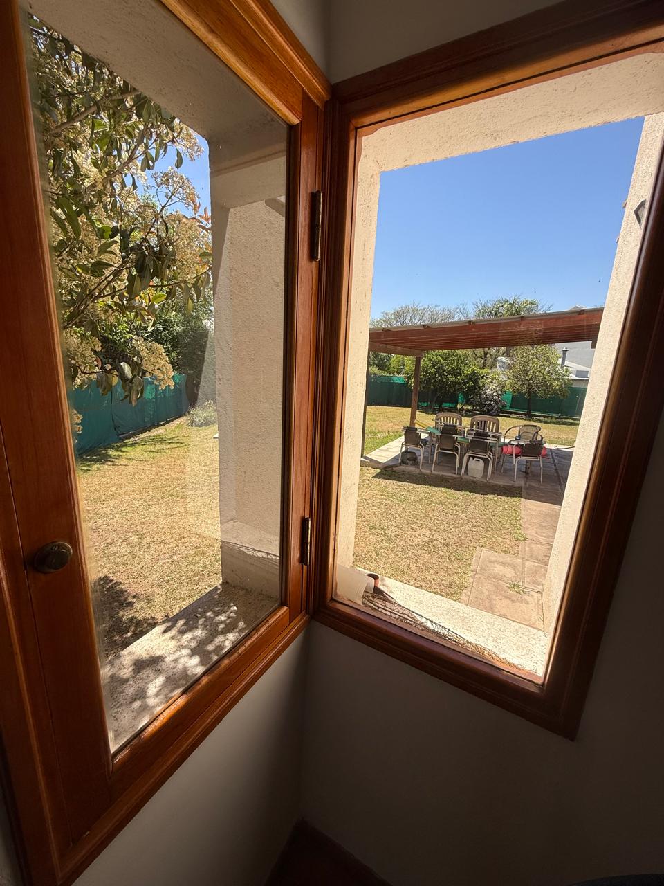 Valle Escondido Los Soles casa 4 domitorios 985m terreno