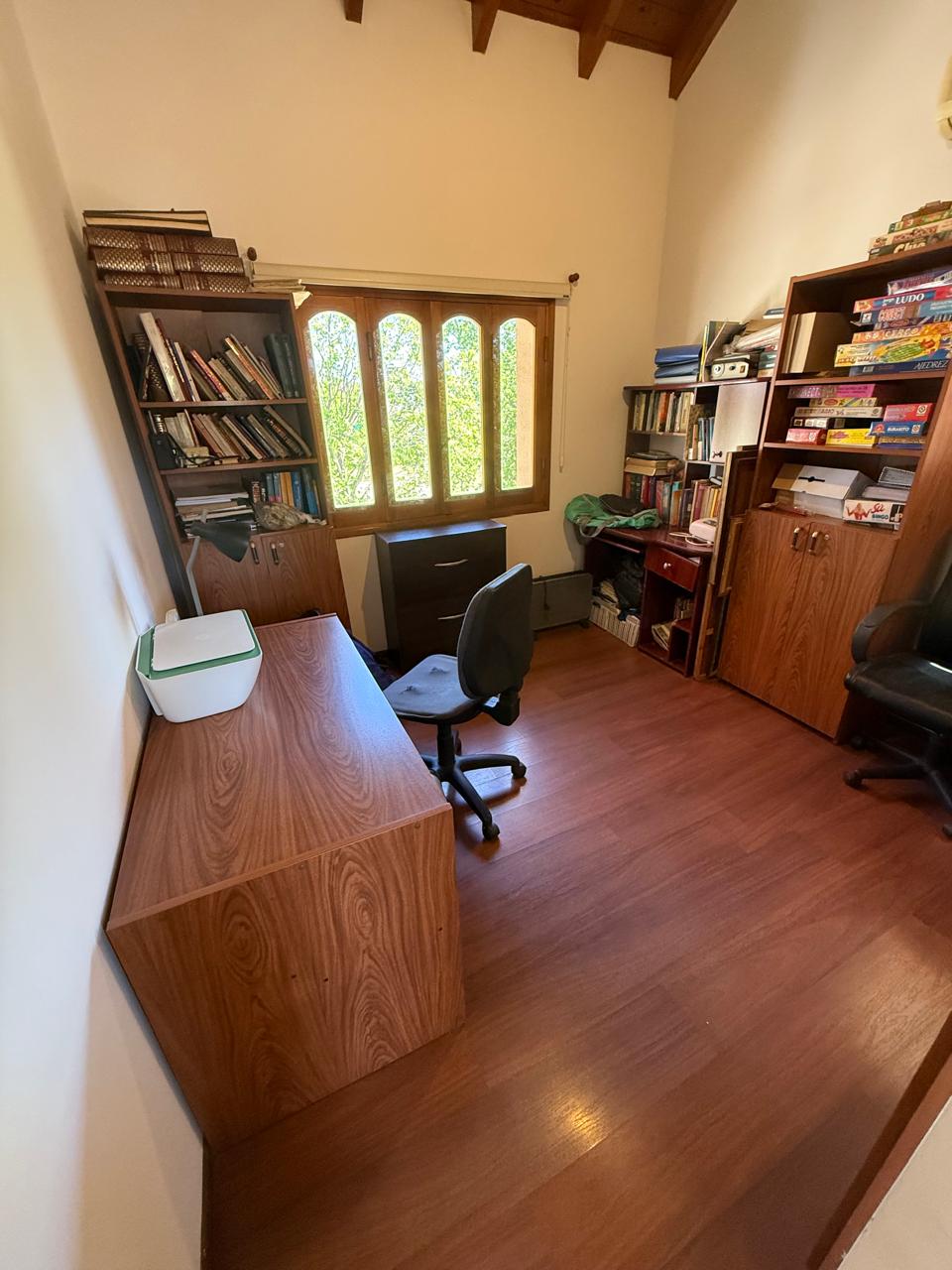 Valle Escondido Los Soles casa 4 domitorios 985m terreno