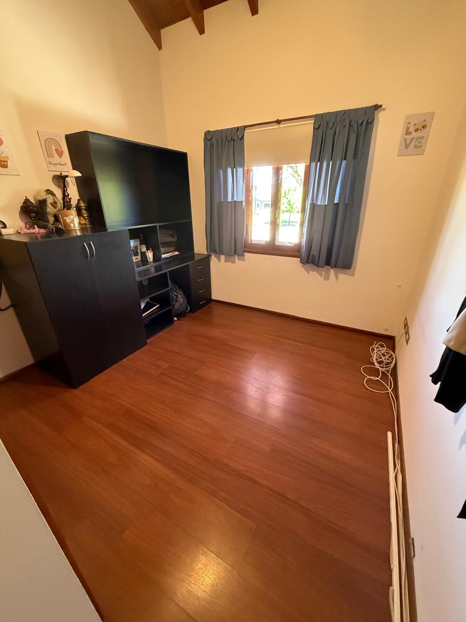 Valle Escondido Los Soles casa 4 domitorios 985m terreno