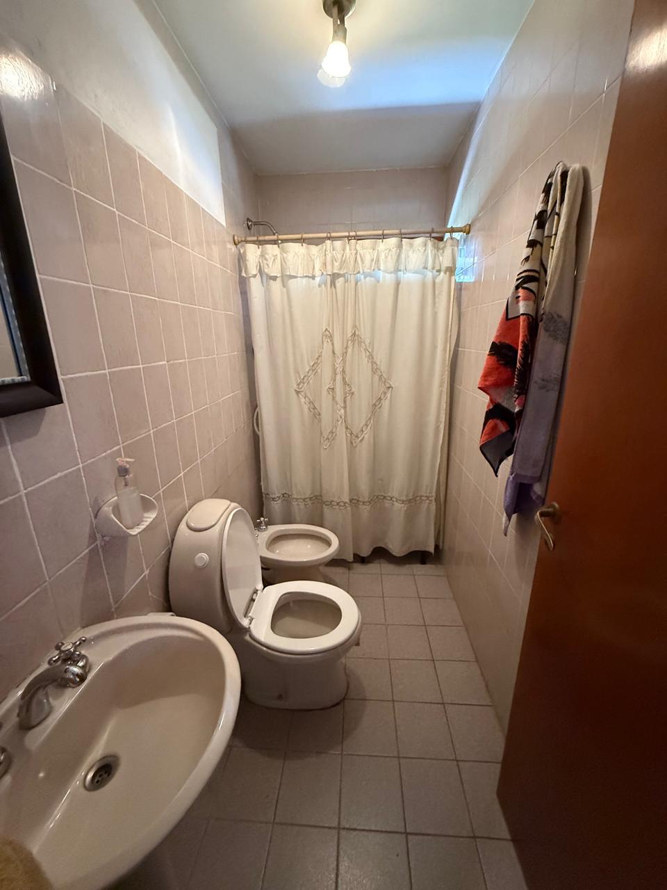 Valle Escondido Los Soles casa 4 domitorios 985m terreno