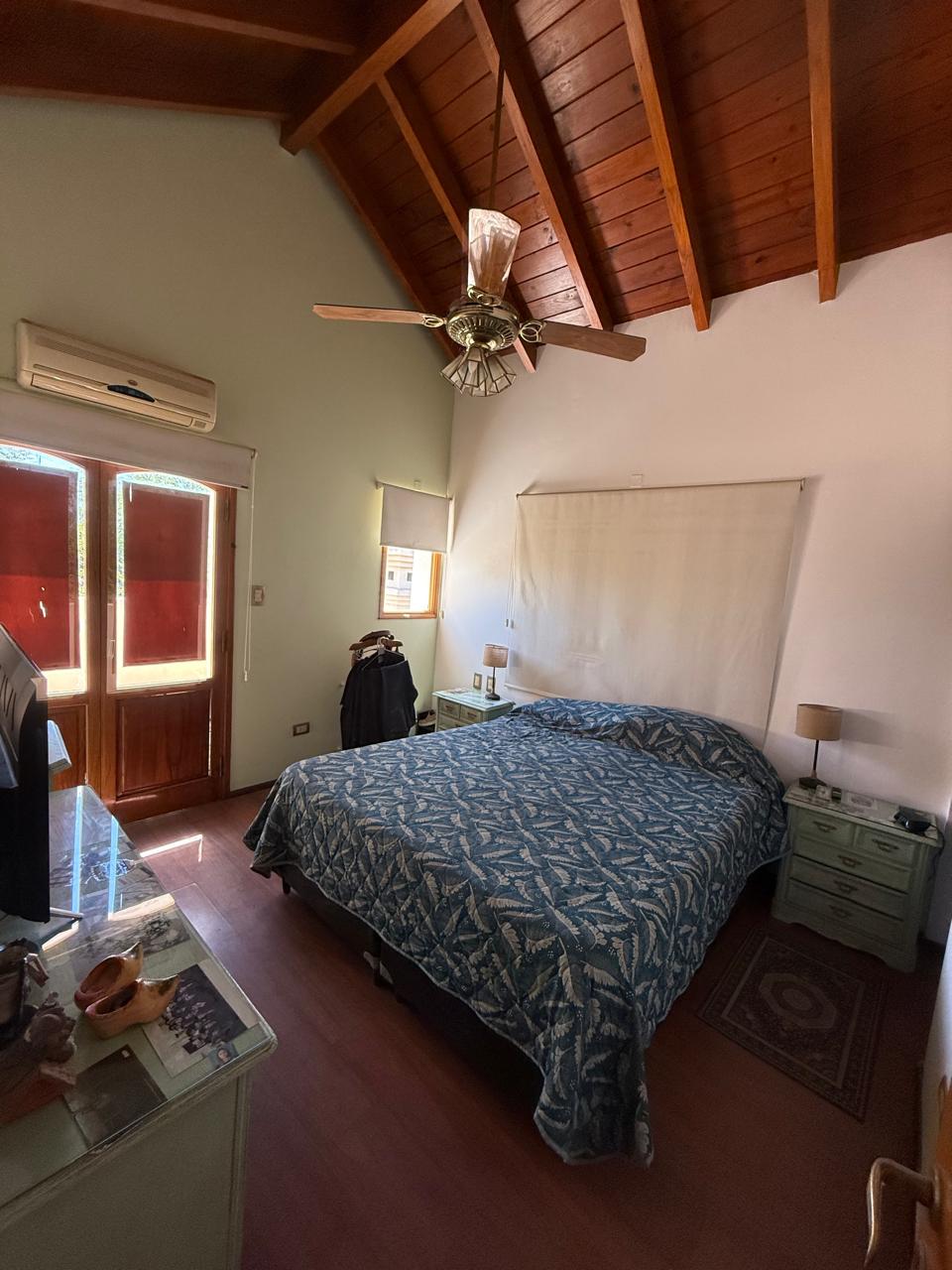 Valle Escondido Los Soles casa 4 domitorios 985m terreno