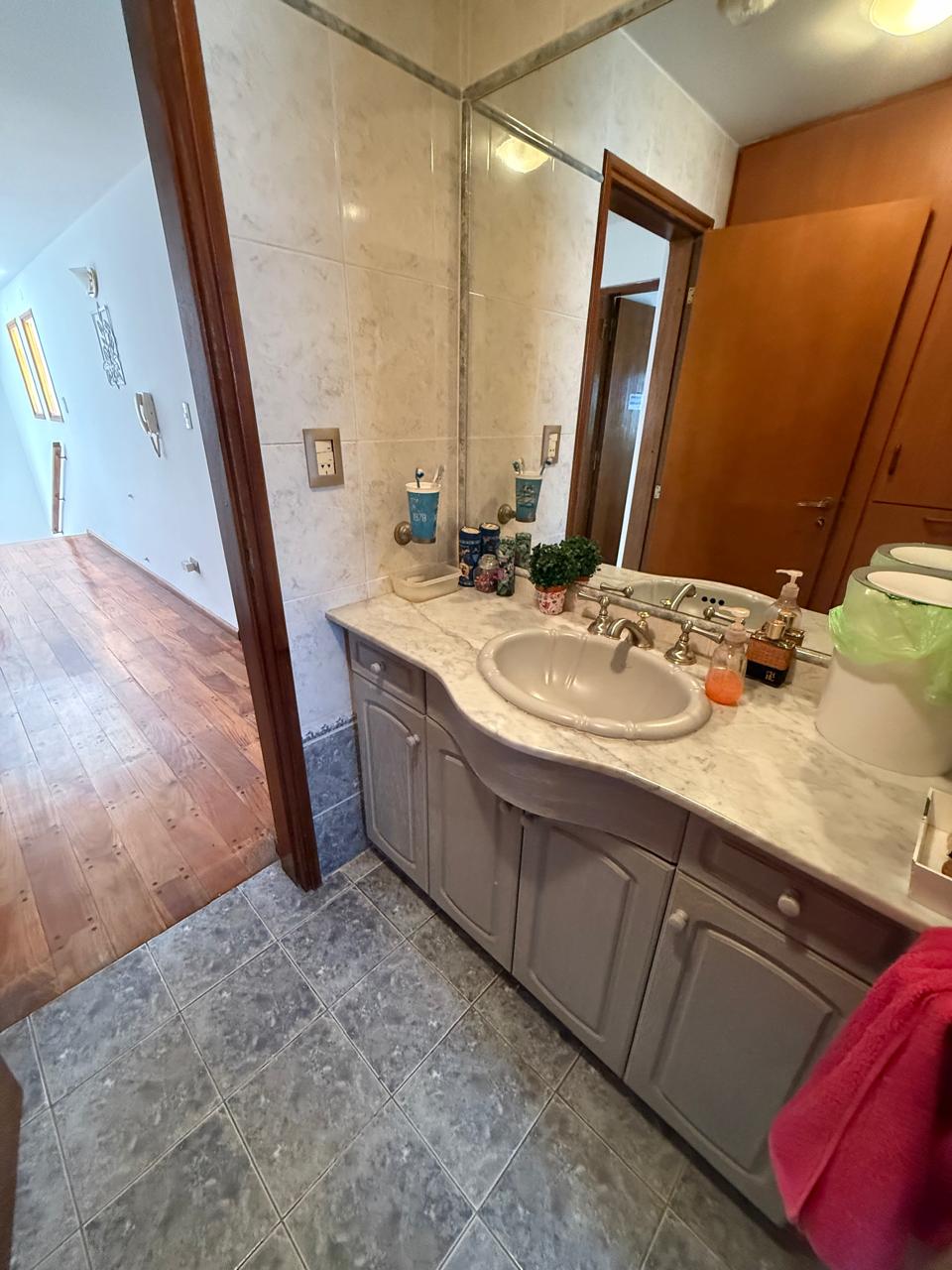 Valle Escondido Los Soles casa 4 domitorios 985m terreno