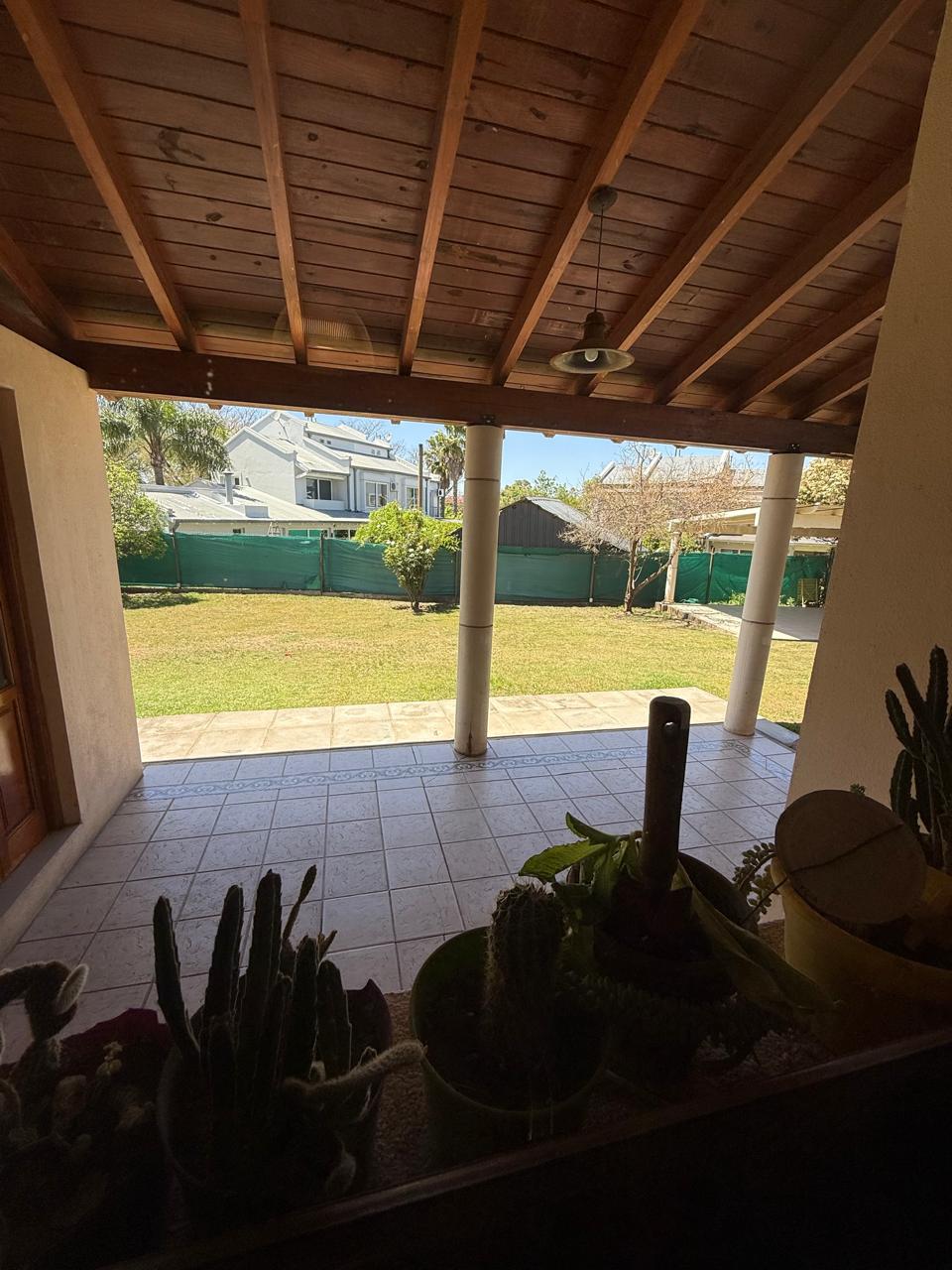 Valle Escondido Los Soles casa 4 domitorios 985m terreno