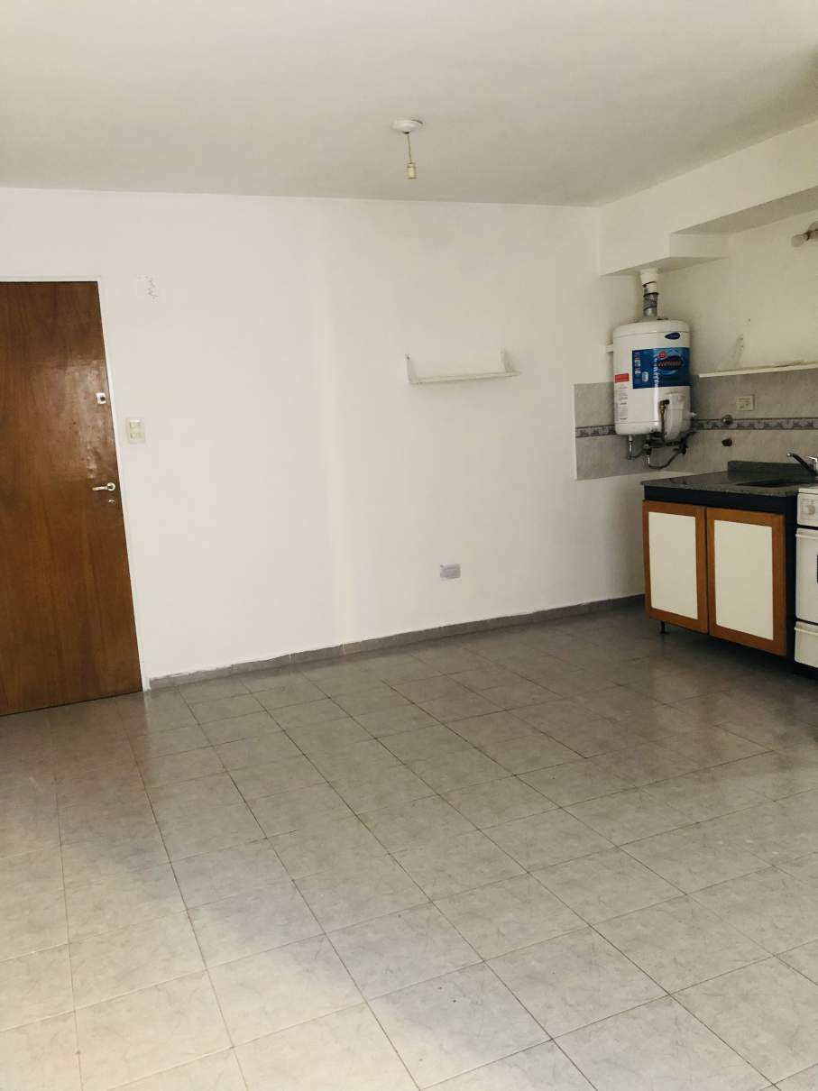 Bv. Illia 571 - Monoambiente en alquiler