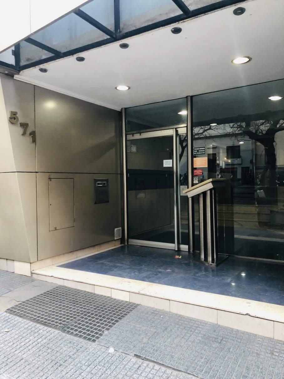 Bv. Illia 571 - Monoambiente en alquiler