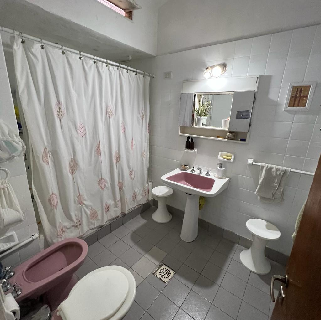 PARQUE VELEZ SARSFIELD CASA EN VENTA