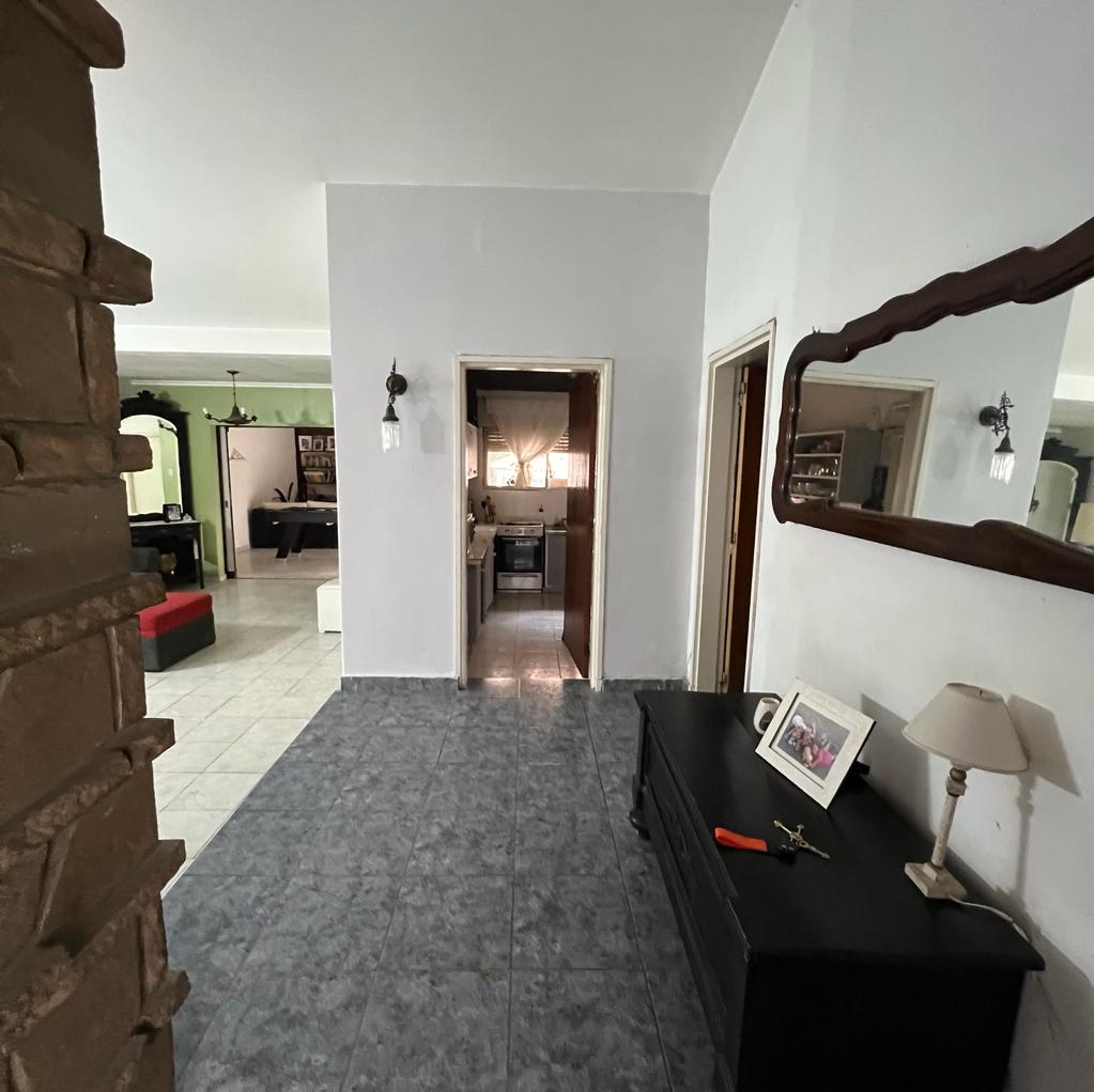 PARQUE VELEZ SARSFIELD CASA EN VENTA