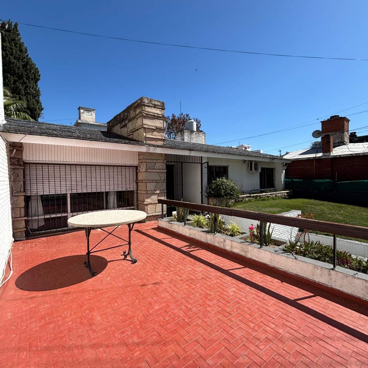 PARQUE VELEZ SARSFIELD CASA EN VENTA