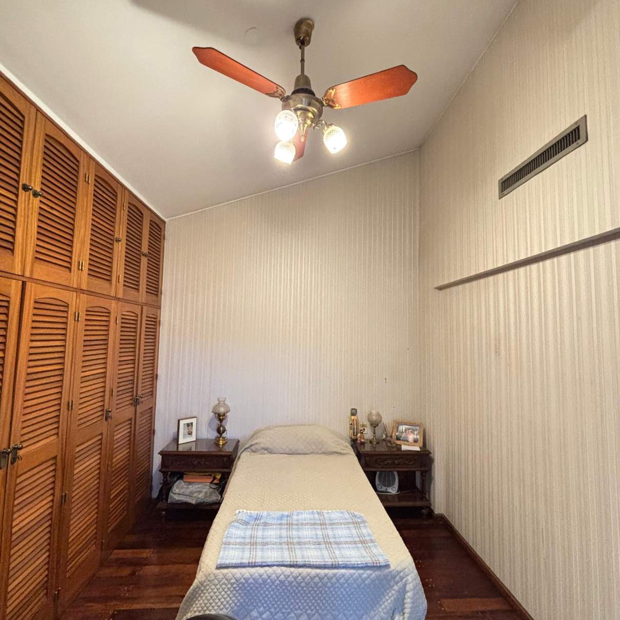 VENTA JARDIN ESPINOSA CASA UNICA