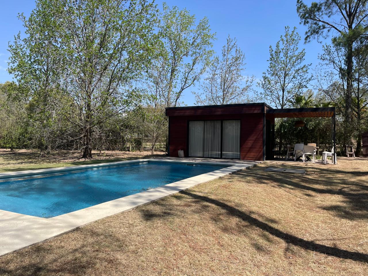 VILLA ALLENDE LOMAS CASA EN VENTA 5 dormitorios 3500 metros de terreno