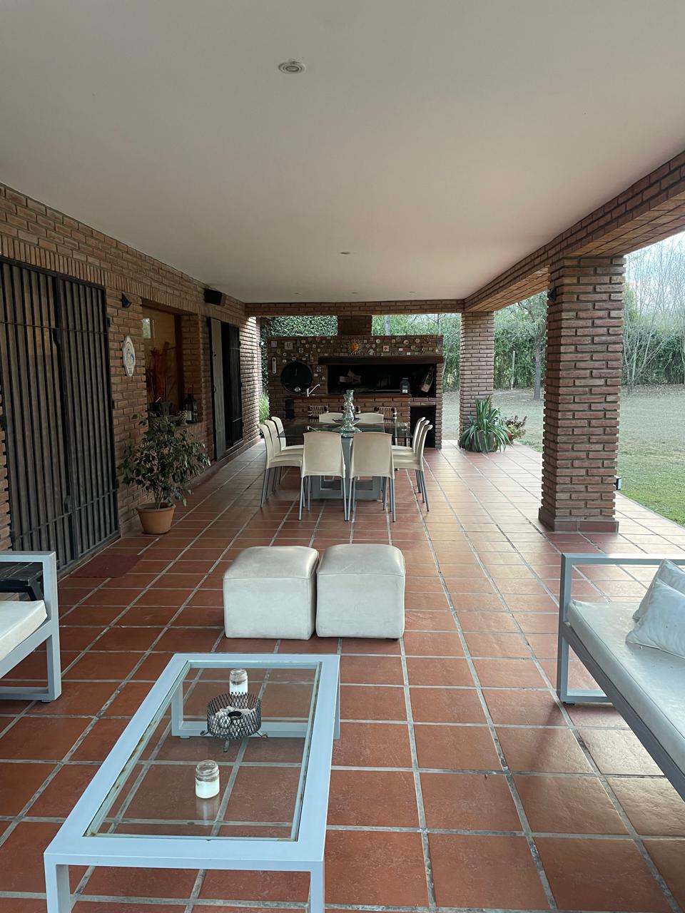 VILLA ALLENDE LOMAS CASA EN VENTA 5 dormitorios 3500 metros de terreno