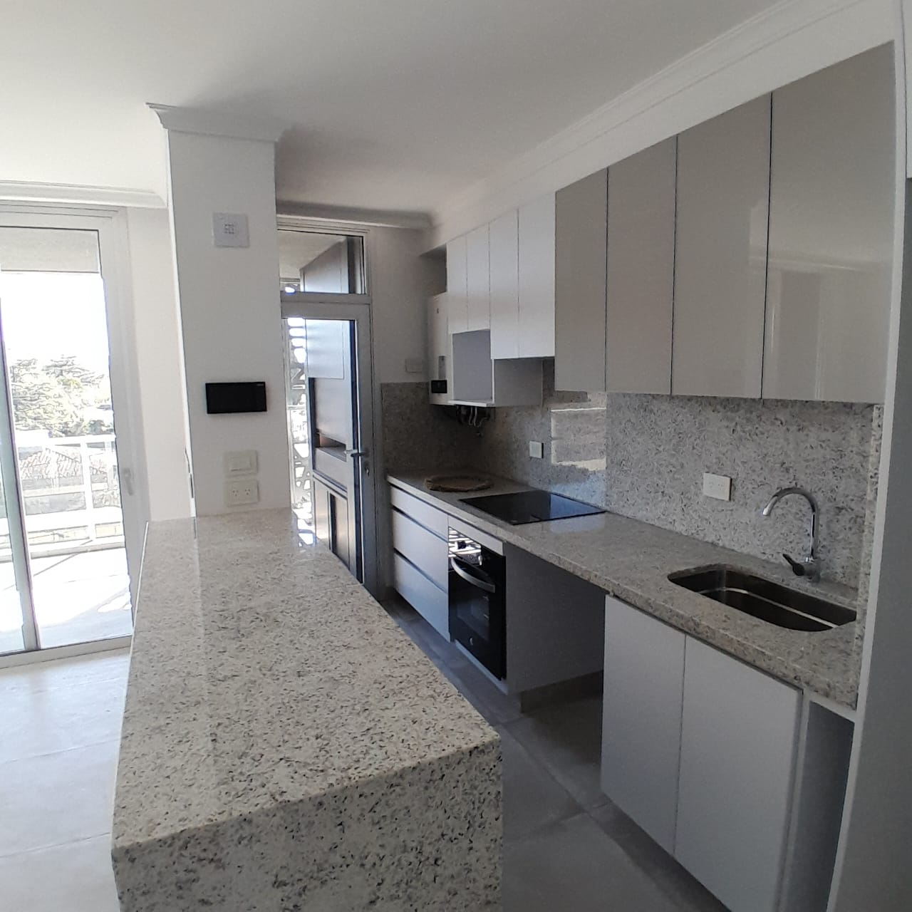CONDOMINIO CASAGRANDE LAPLACE desde u$ 350.000
