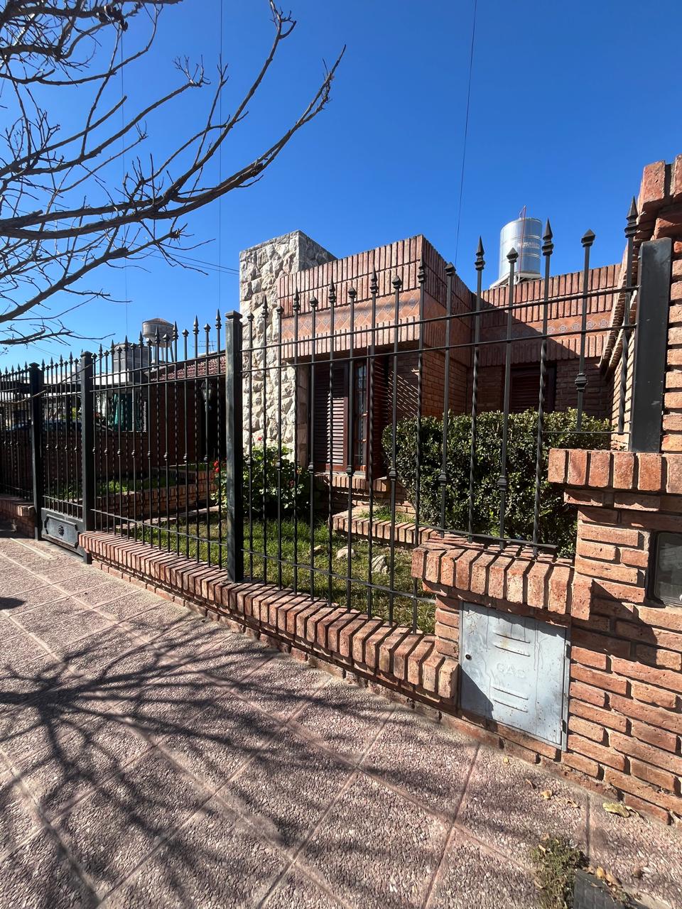 CASA EN VENTA  LOS NARANJOS