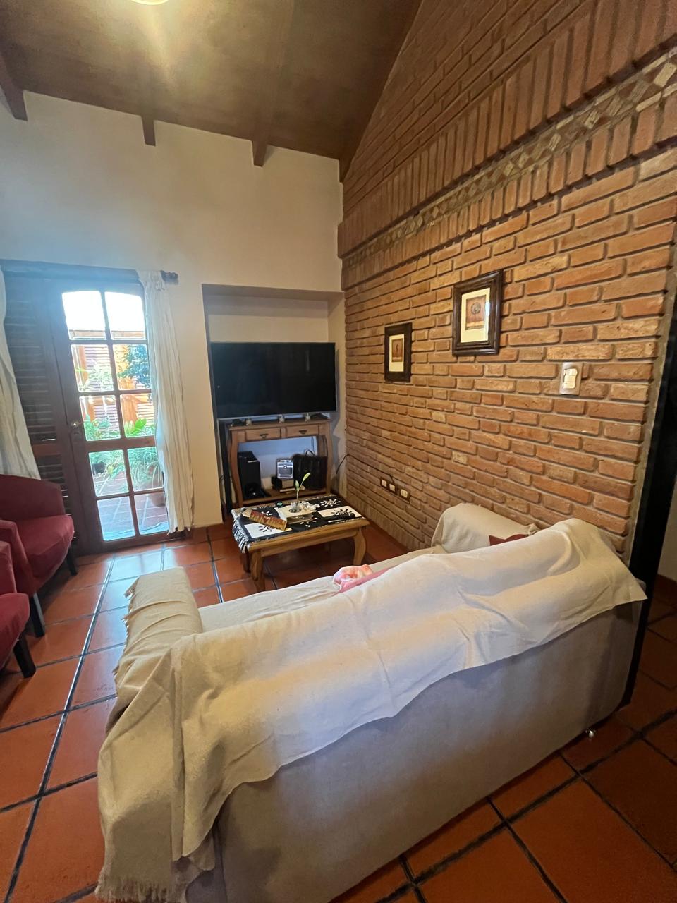 CASA EN VENTA  LOS NARANJOS