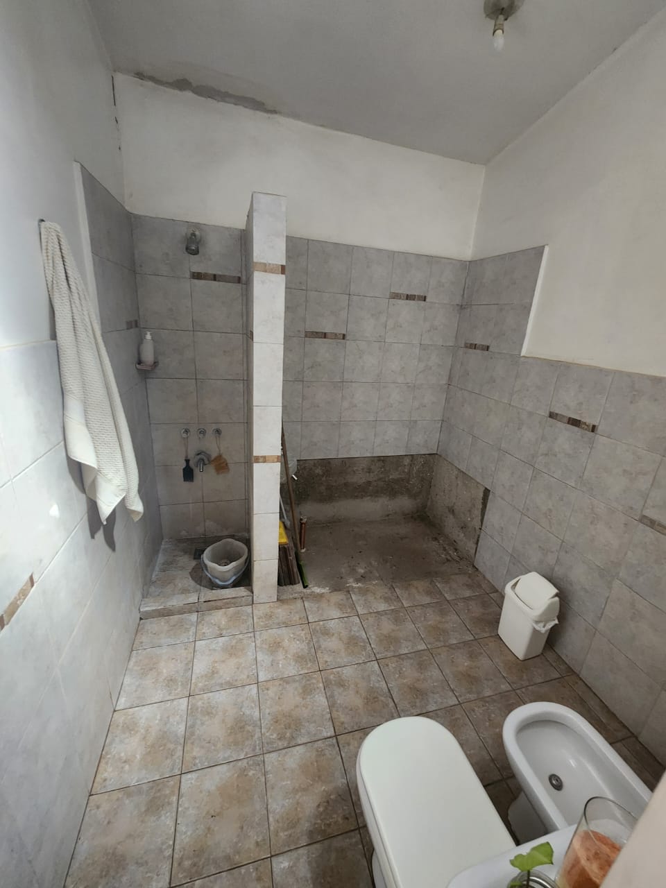 Casa 2 Dor. Patio y Quincho  Dpto 1 Dor.