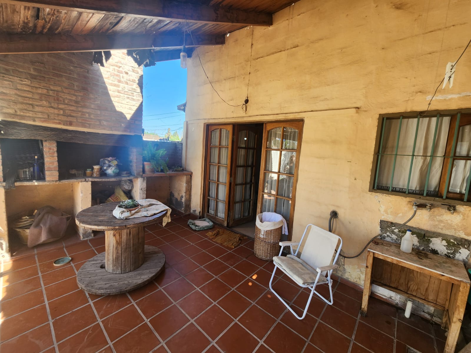 Casa 2 Dor. Patio y Quincho  Dpto 1 Dor.