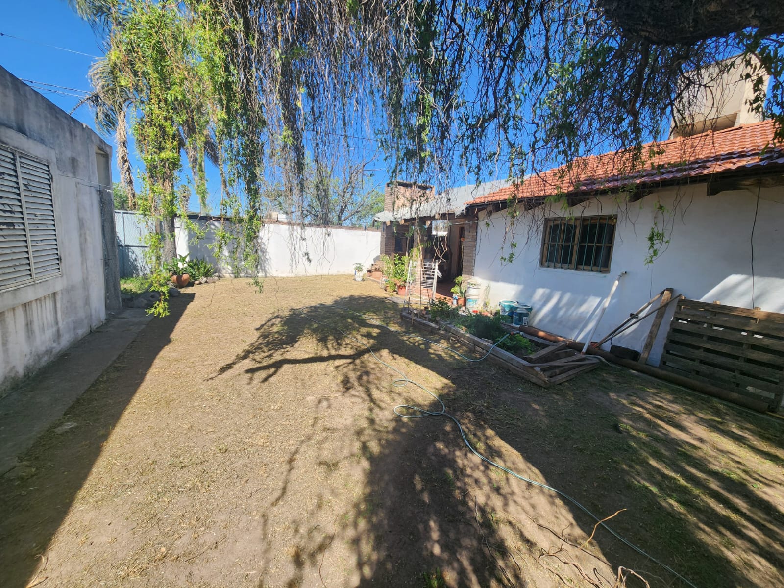 Casa 2 Dor. Patio y Quincho  Dpto 1 Dor.