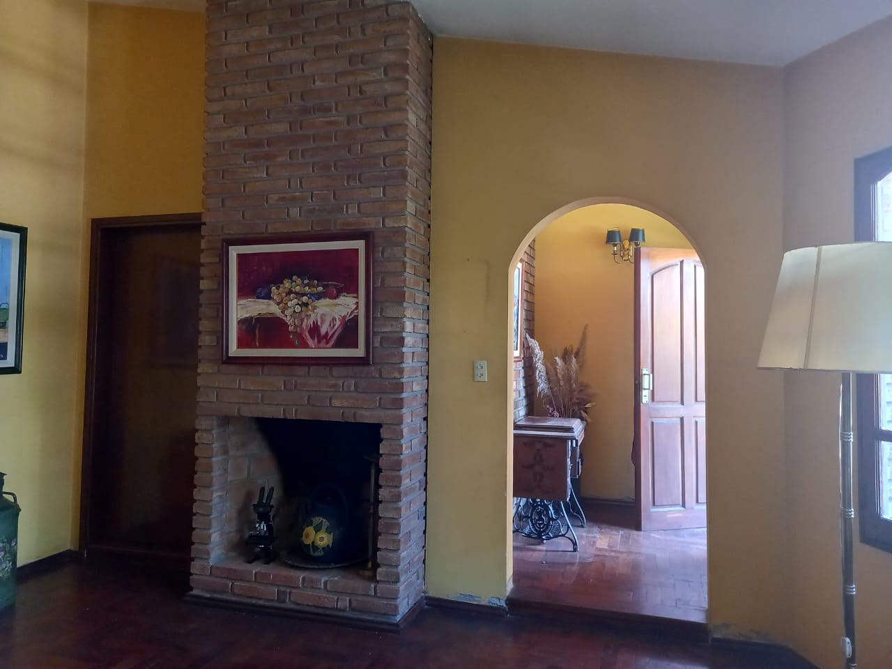 URCA CASA DE TRES DORMITORIOS CON PILETA EXCELENTE UBICACION