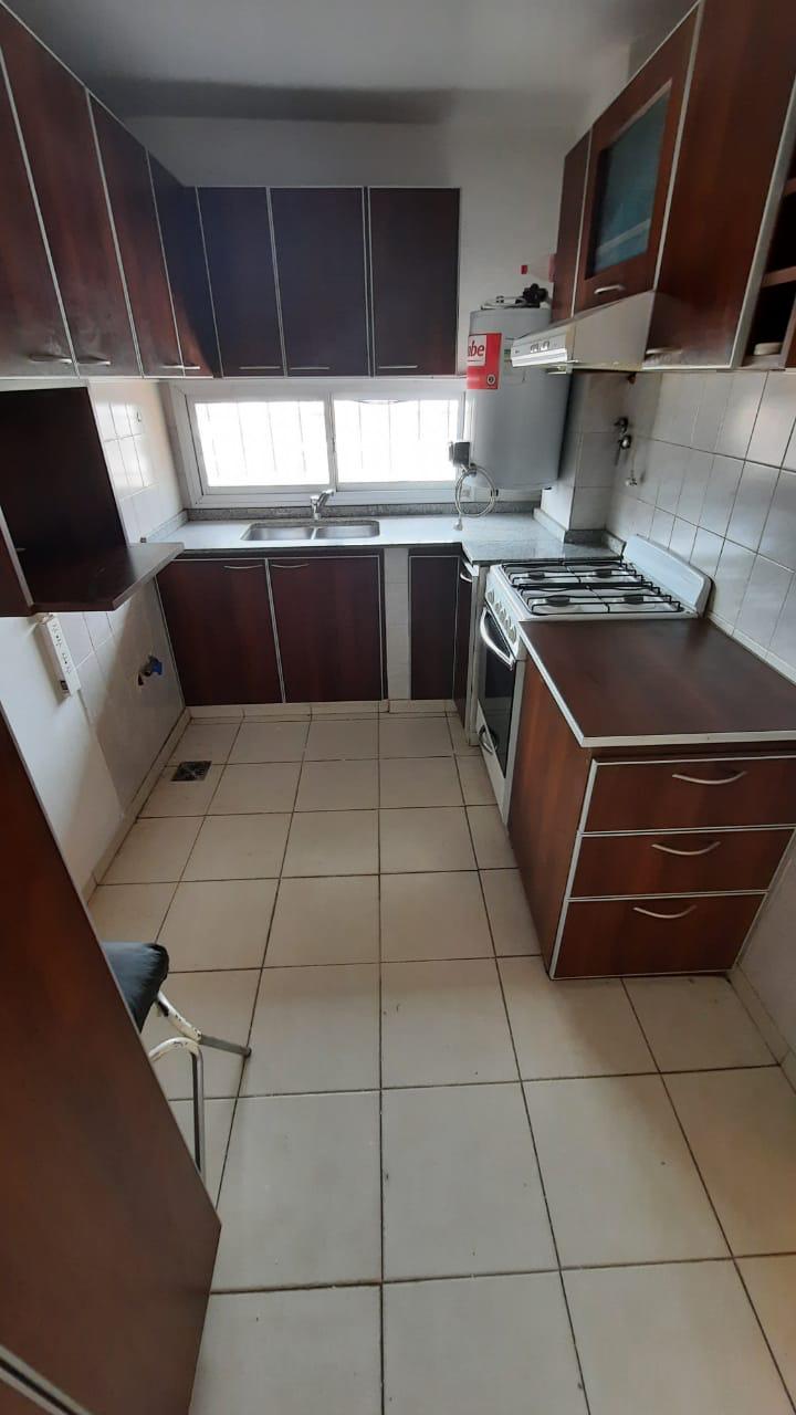 CENTRO DOS DORMITORIOS ENTRE RIOS 495