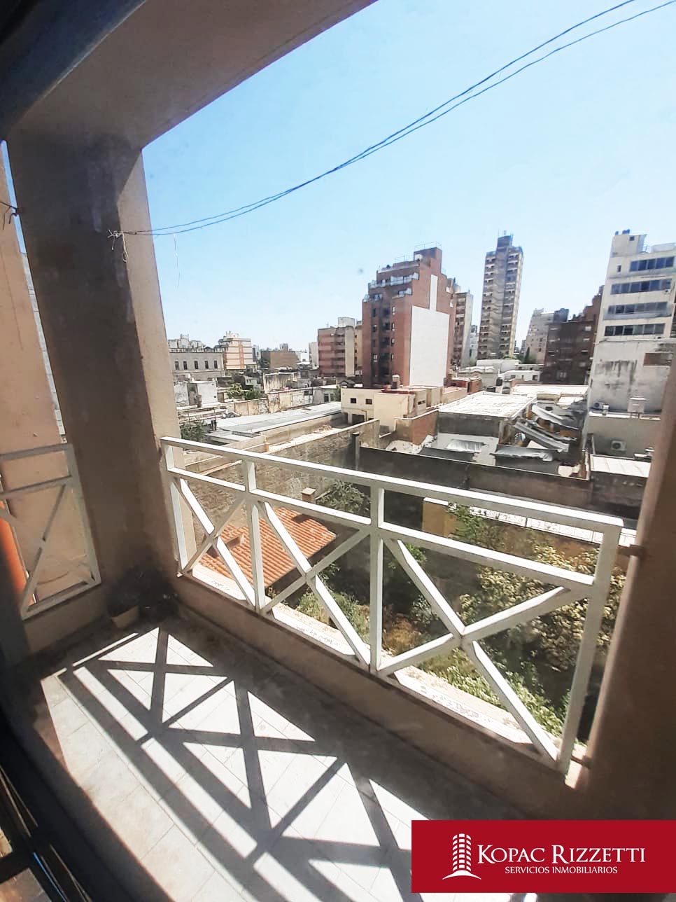 ALBERDI (CASEROS 926) - ALQUILER DEPTO 1 DORMITORIO