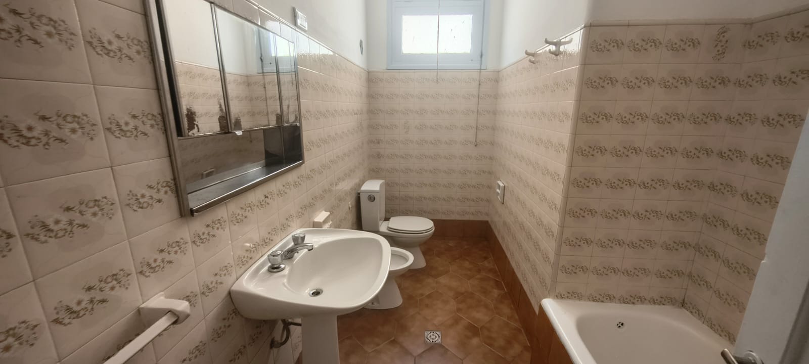 HERMOSA CASA EN ALQUILER EN BARRIO COFICO